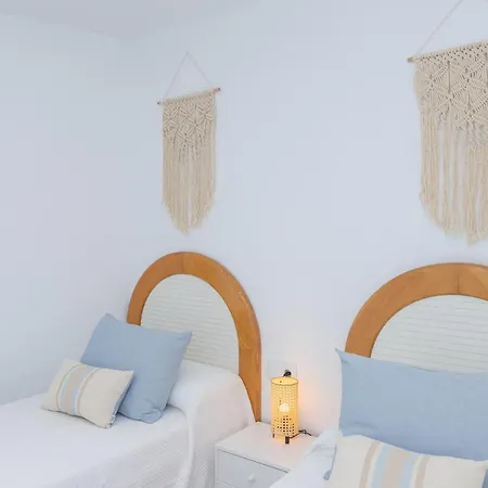 Apartment Urban 3 Beachfront By Holidays