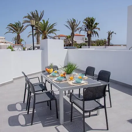 Urban 3 Beachfront By Holidays Appartement *